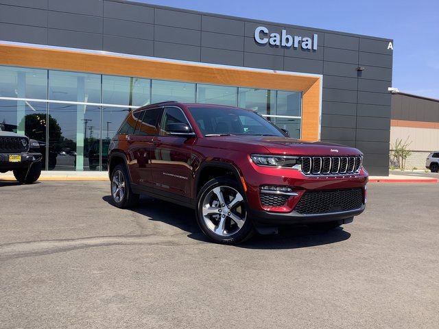 New 2025 Jeep Grand Cherokee Limited w/ Trailer Tow Package image 2