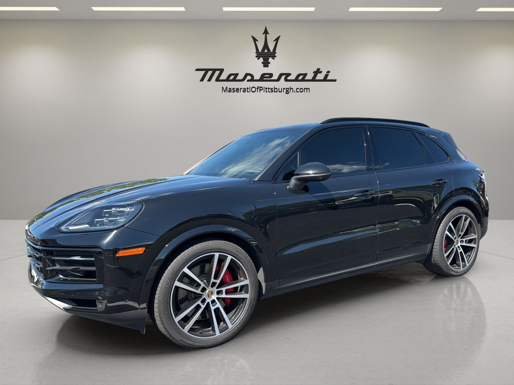Used 2024 Porsche Cayenne S AWD/4WD image 1