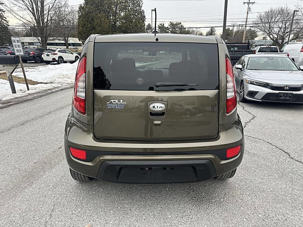 Used 2012 Kia Soul + w/ Audio Pkg image 4