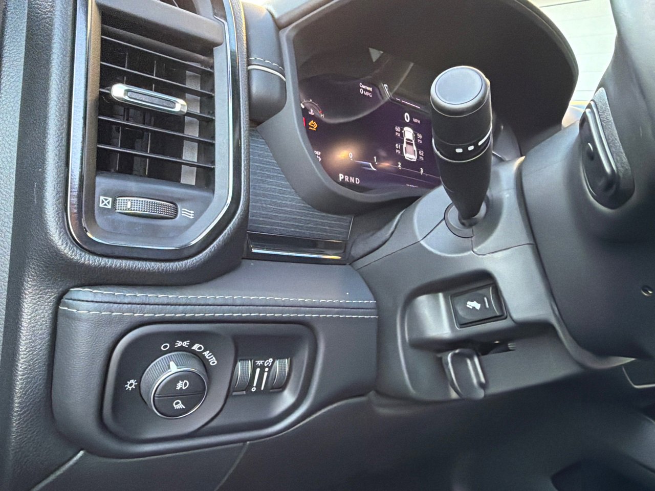 Used 2023 RAM 2500 Limited image 35