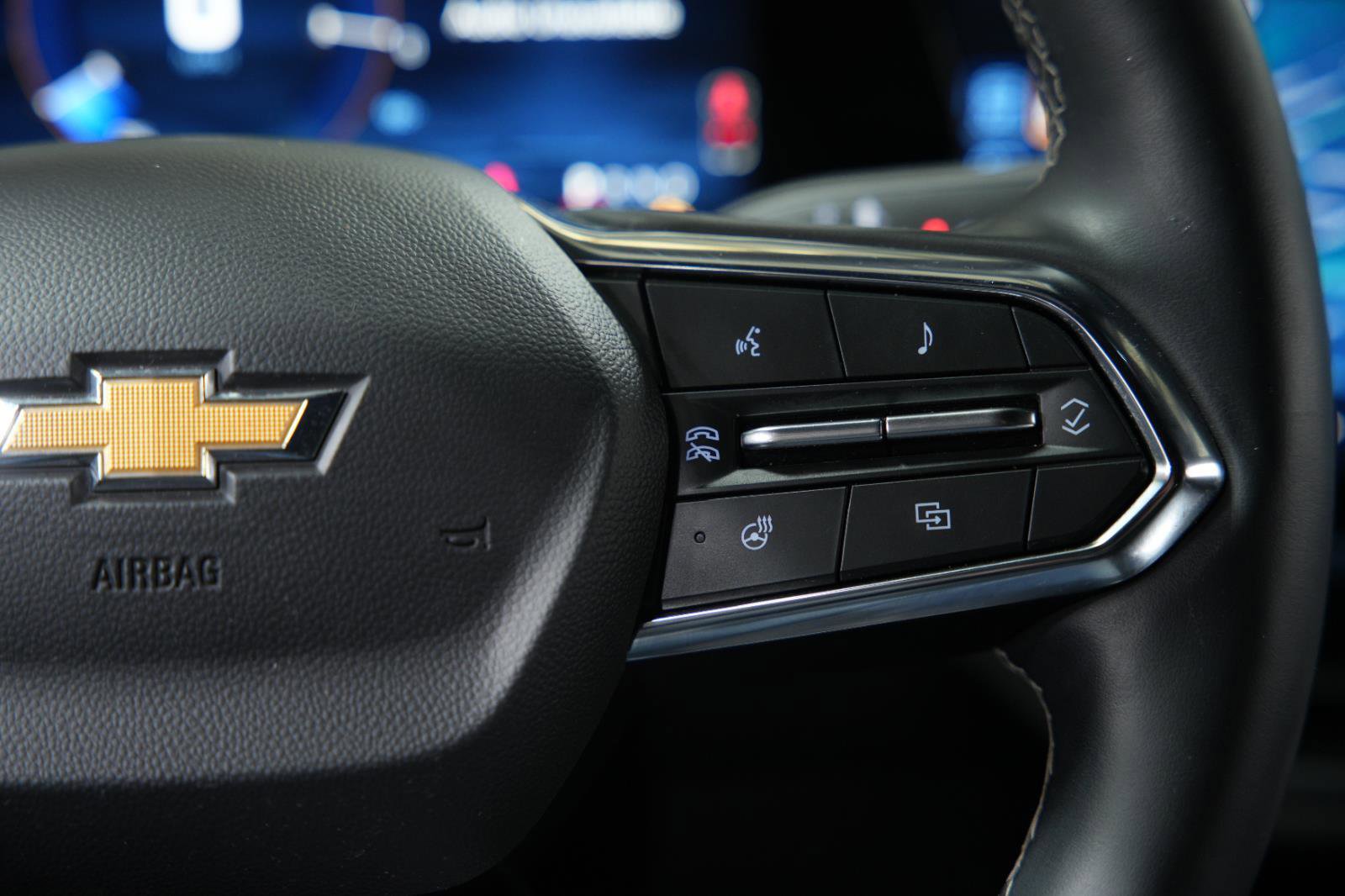 Used 2024 Chevrolet Equinox EV LT image 33