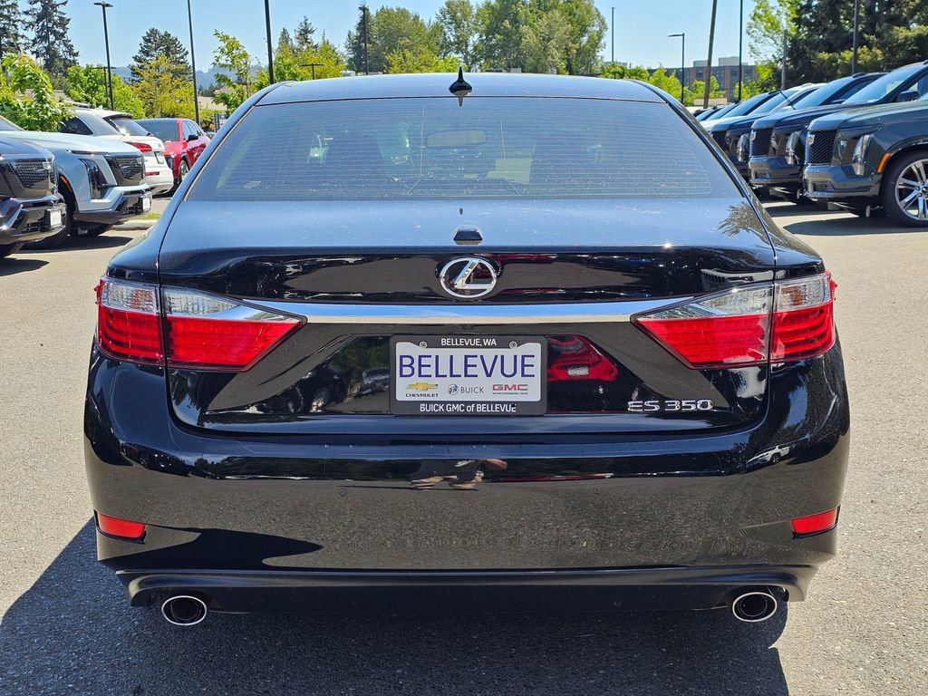 Used 2014 Lexus ES 350 w/ Ultra Luxury Package FWD image 4