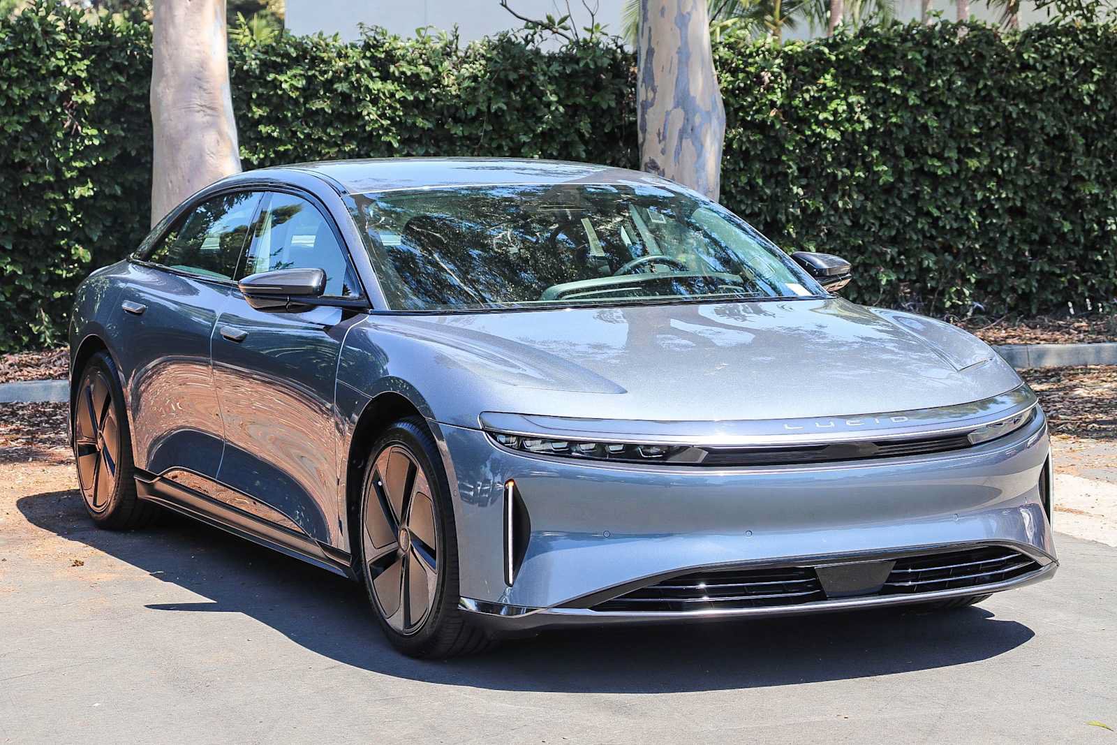 Used 2025 Lucid Air Pure RWD image 3