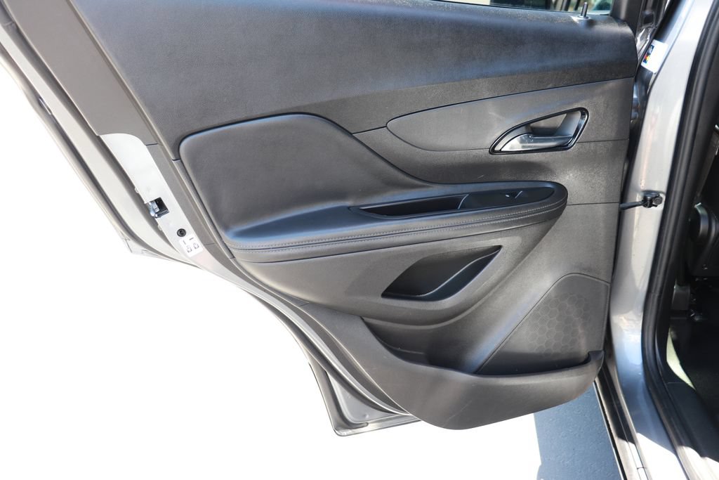 Used 2020 Buick Encore Preferred FWD image 12