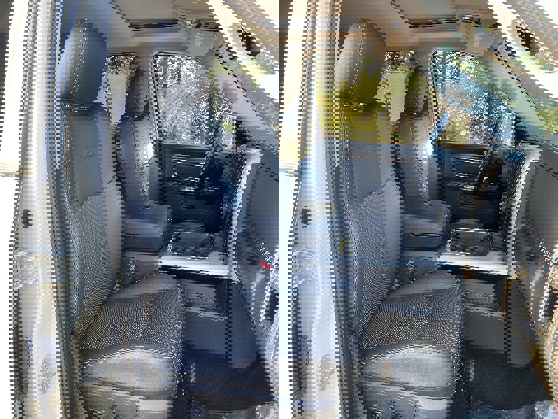 Used 2017 RAM 1500 Laramie w/ Protection Group AWD/4WD image 17