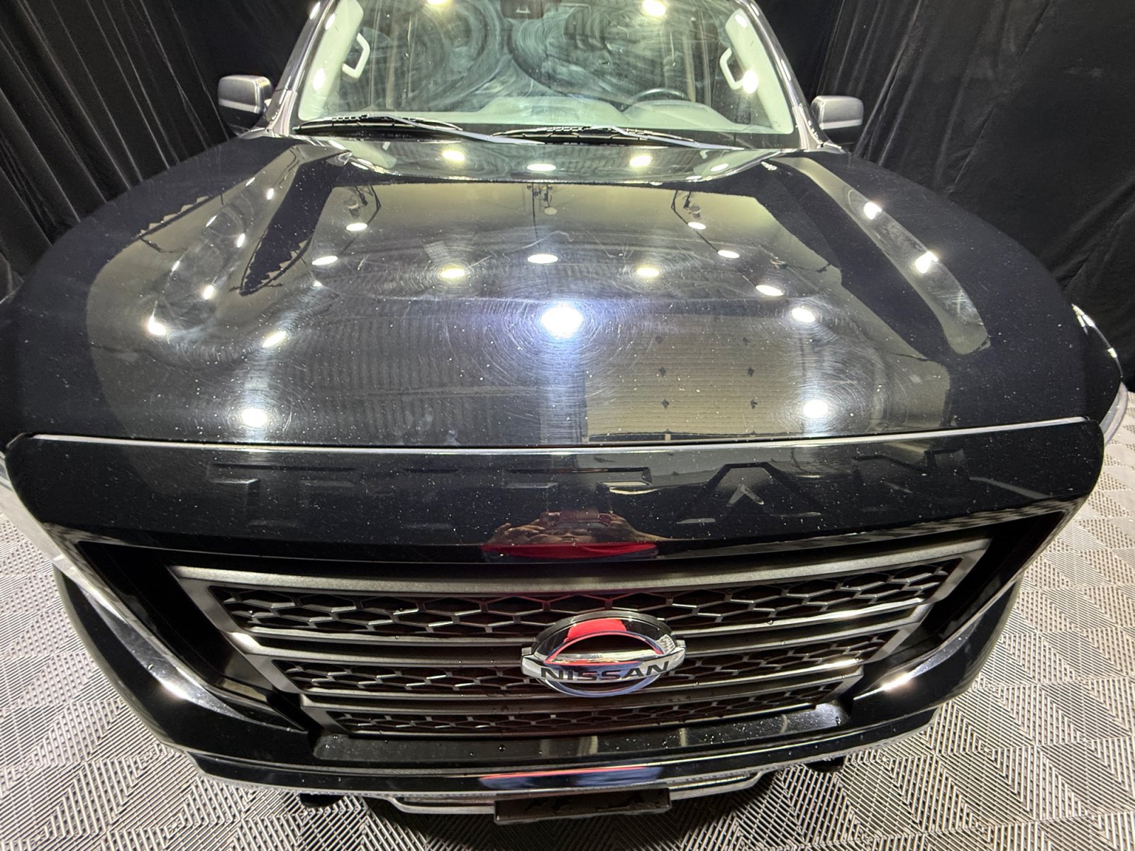 Used 2021 Nissan Titan SV w/ SV Convenience Package AWD/4WD image 24