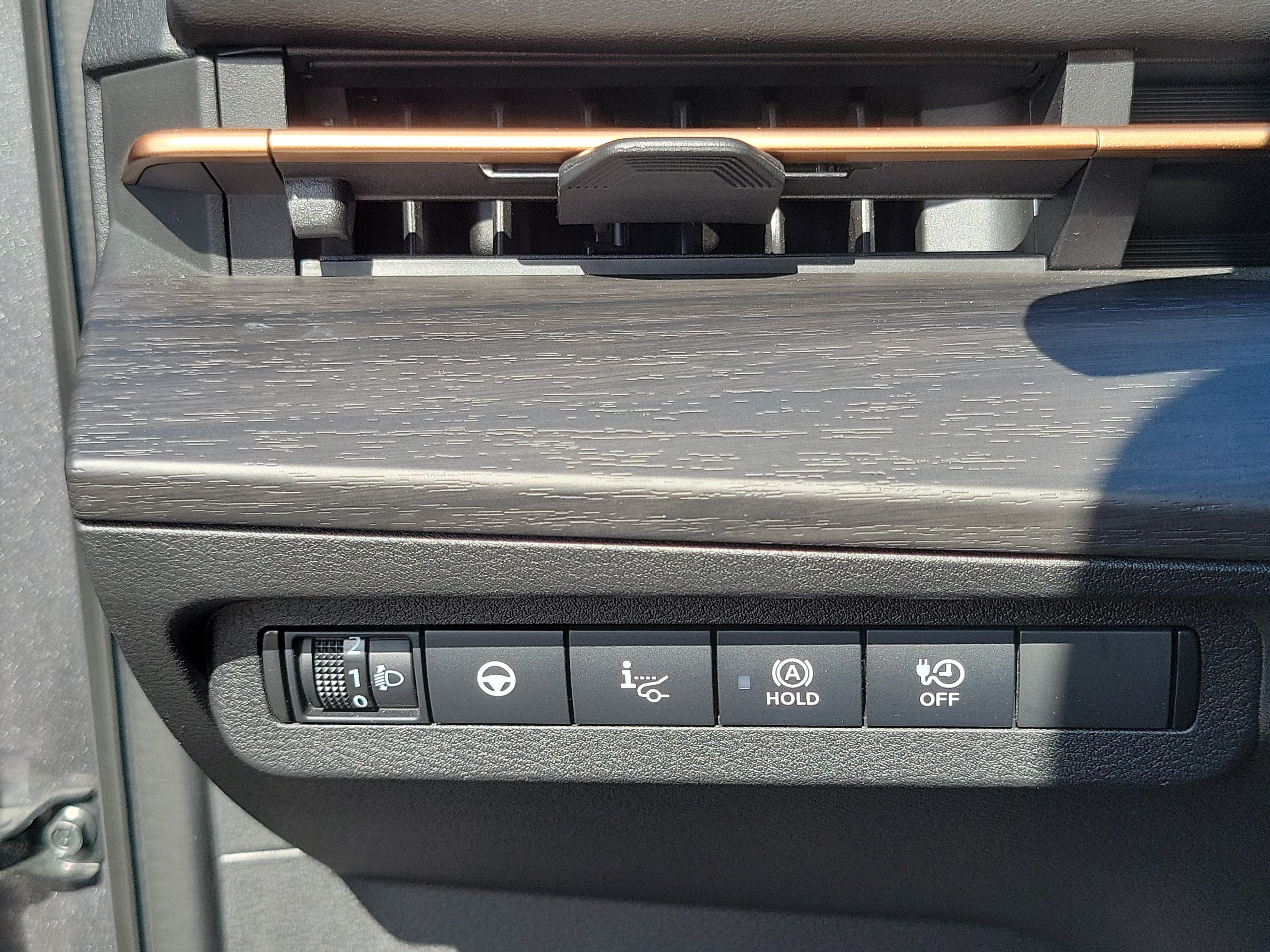Used 2024 Nissan Ariya FWD image 12