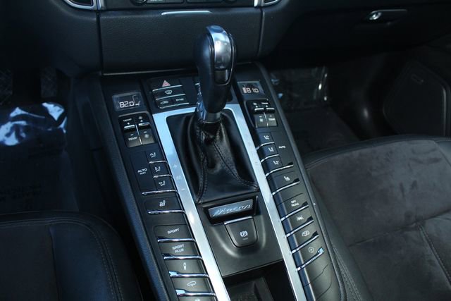Used 2018 Porsche Macan image 17
