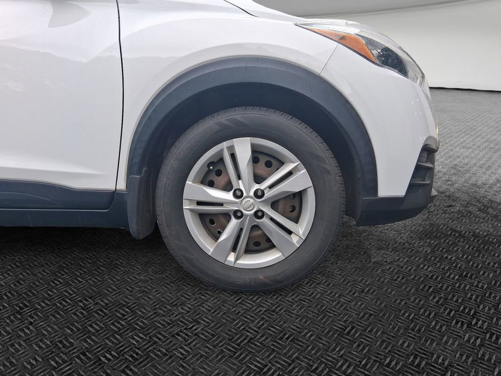 Certified 2020 Nissan Kicks S image 11