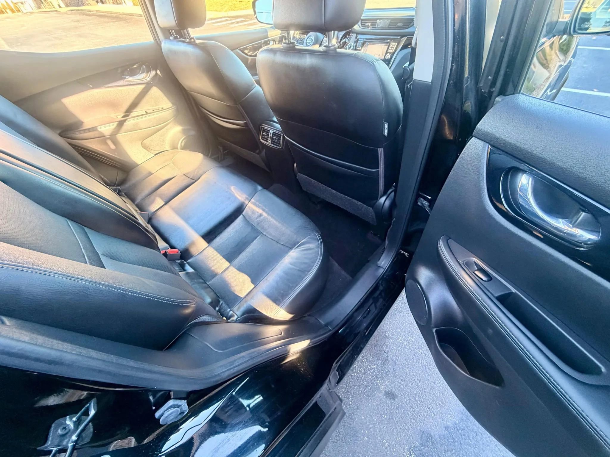 Used 2017 Nissan Rogue Sport SL w/ SL Premium Package image 12