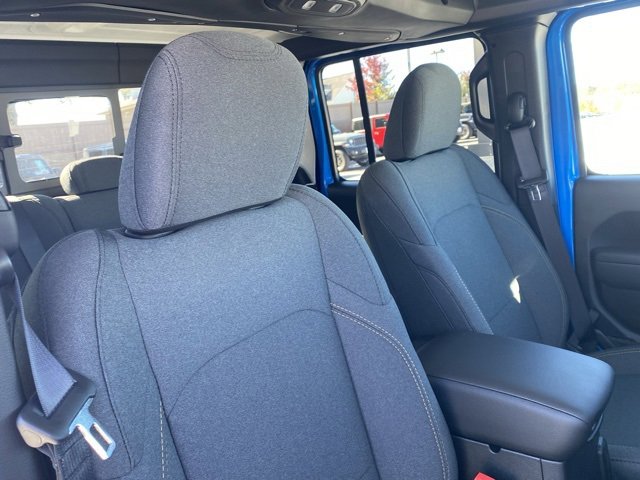 New 2025 Jeep Gladiator Sport image 30