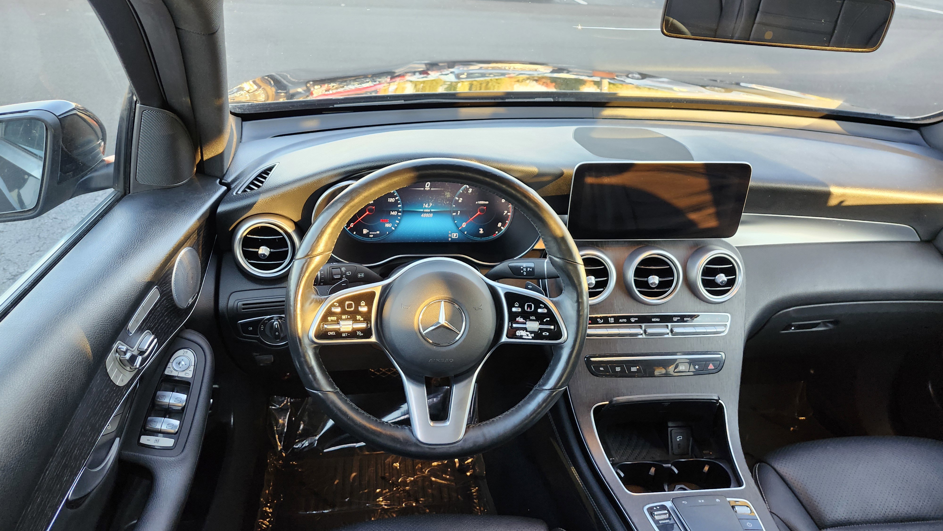 Used 2020 Mercedes-Benz GLC 300 4MATIC w/ Exterior Lighting Package image 21