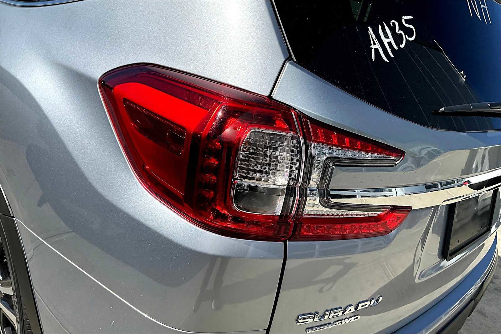 New 2025 Subaru Ascent Limited image 15