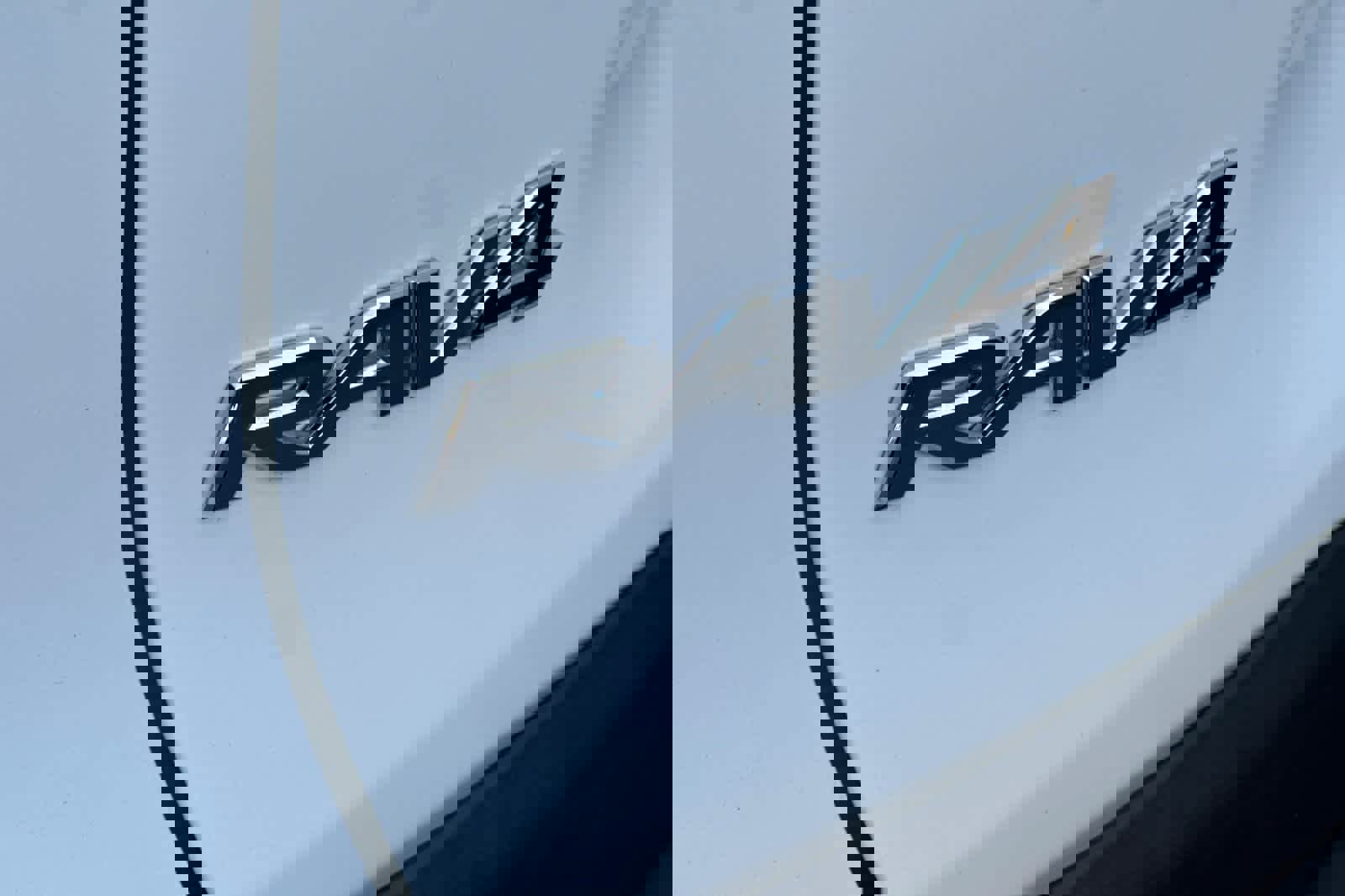 Used 2022 Toyota RAV4 LE image 16