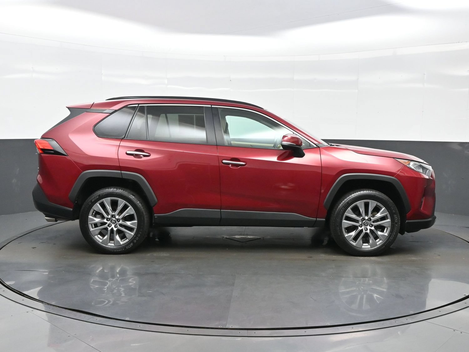 Used 2021 Toyota RAV4 Limited AWD/4WD image 7