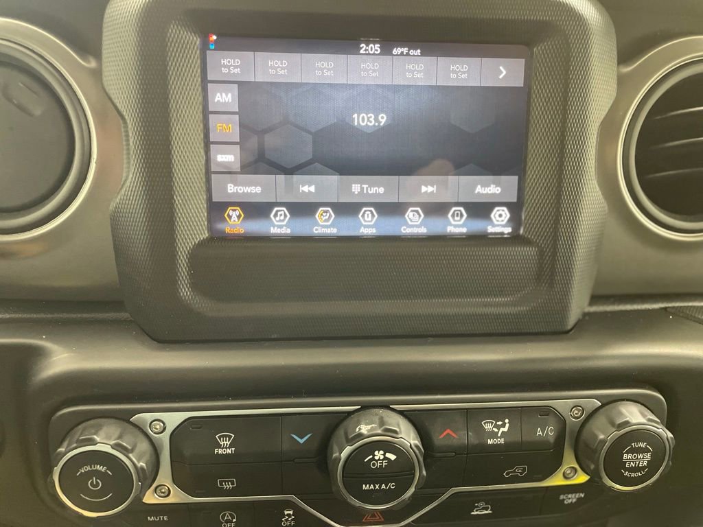 Used 2022 Jeep Wrangler Unlimited Willys image 17