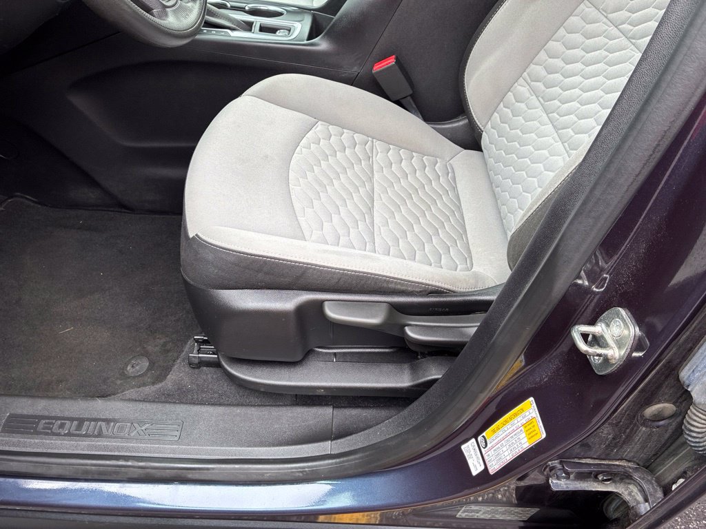 Used 2019 Chevrolet Equinox LS AWD/4WD image 13