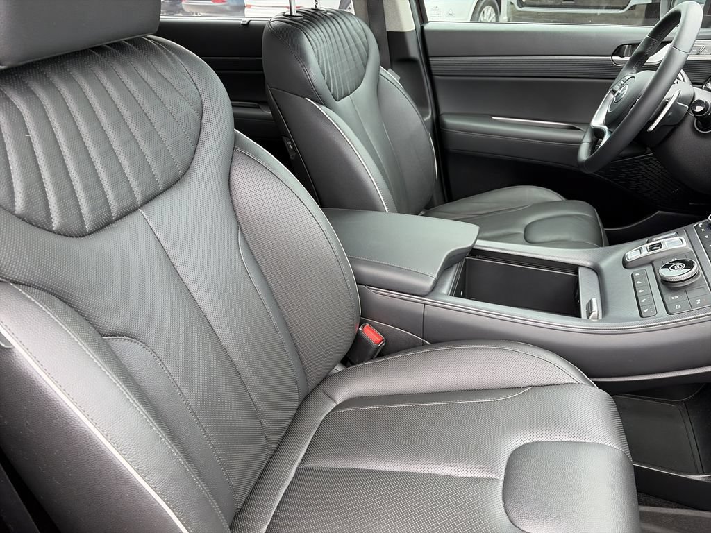 Used 2023 Hyundai Palisade Limited FWD image 32