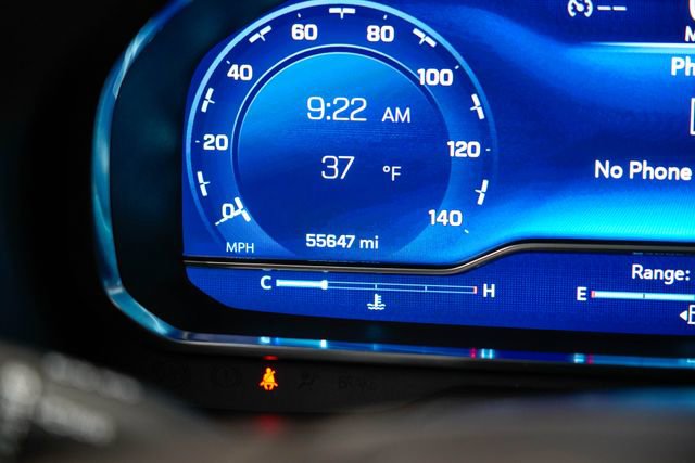 Used 2024 Chevrolet Suburban LT image 34