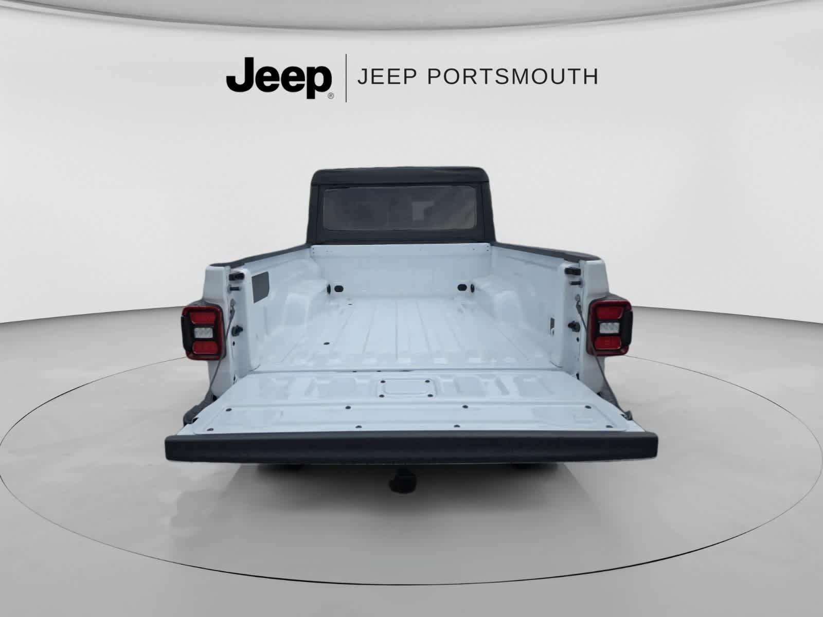 New 2026 Jeep Gladiator Mojave w/ Safety Group AWD/4WD image 21