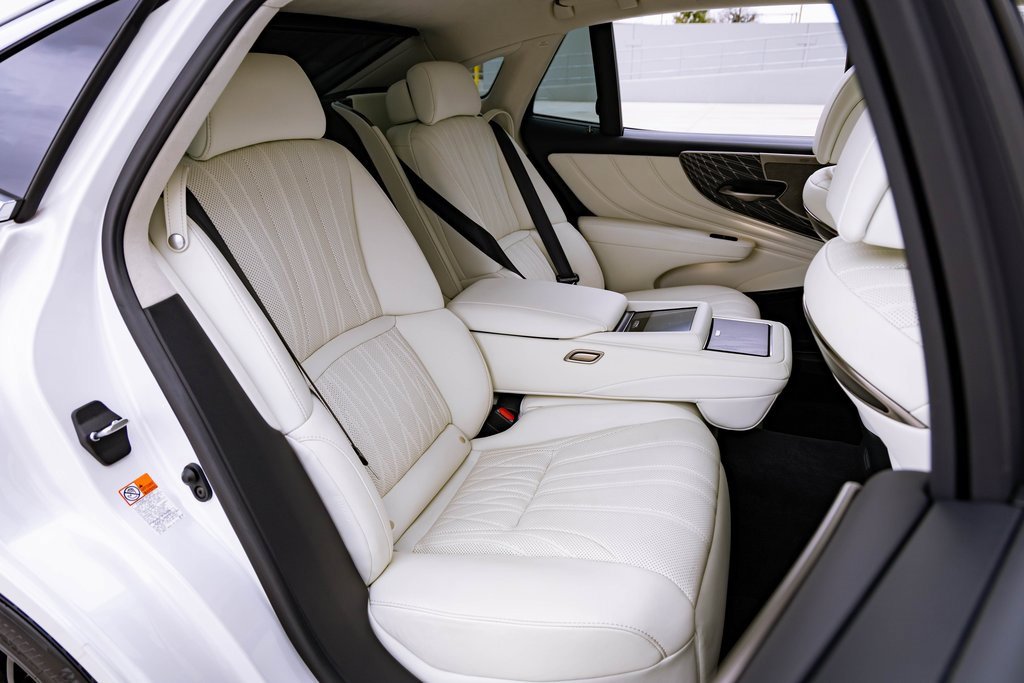 Used 2021 Lexus LS 500 AWD image 30