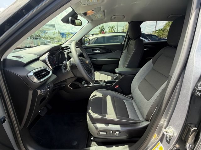 Used 2021 Chevrolet TrailBlazer LT w/ Convenience Package FWD image 10