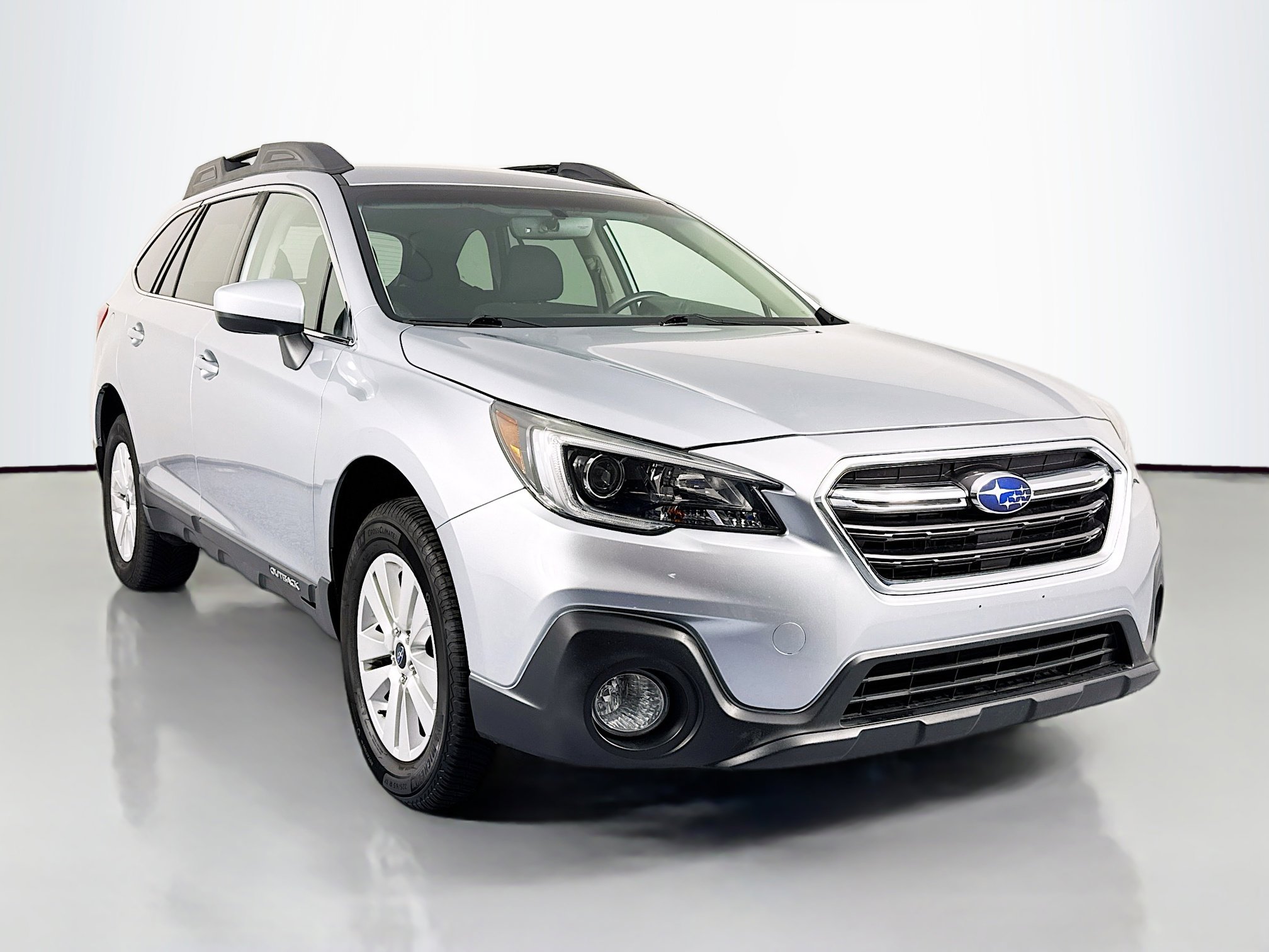 Used 2018 Subaru Outback 2.5i Premium image 3