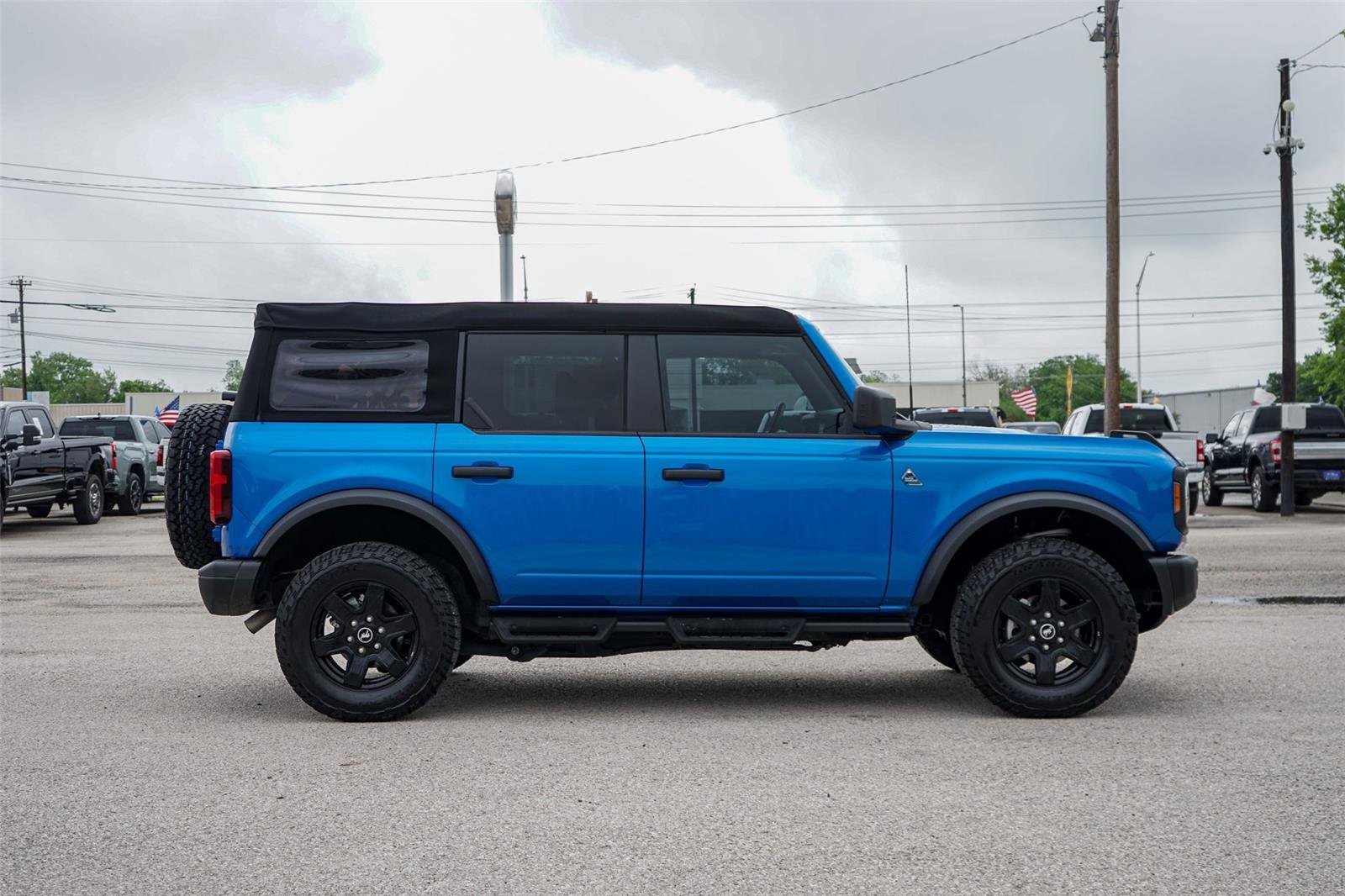 Used 2024 Ford Bronco Black Diamond image 4