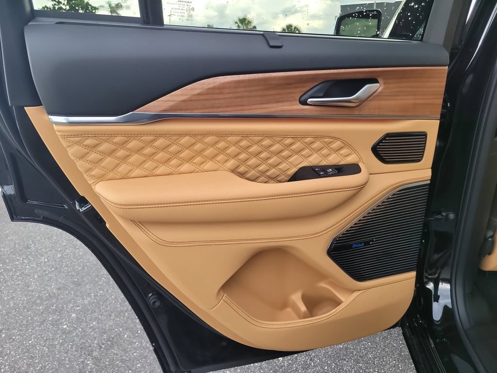 New 2026 Jeep Grand Cherokee Summit AWD/4WD image 12