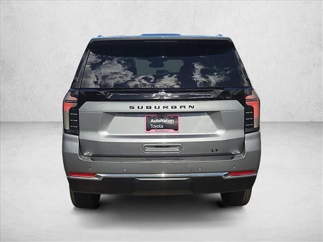 Used 2026 Chevrolet Suburban LT w/ Comfort Package AWD/4WD image 8