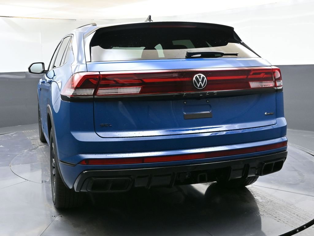 Used 2025 Volkswagen Atlas Cross Sport SEL R-Line image 4