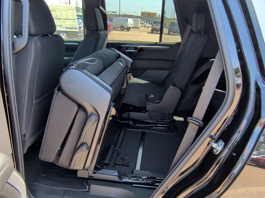 New 2026 Chevrolet Tahoe LS w/ Max Trailering Package AWD/4WD image 38