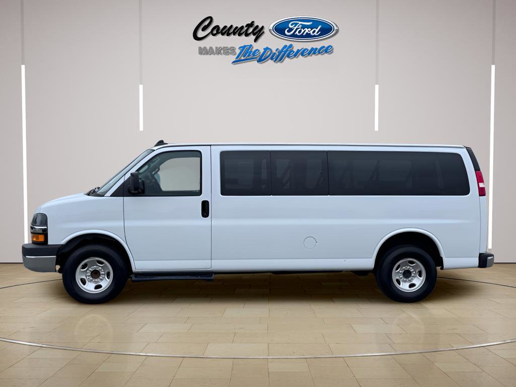 Used 2023 Chevrolet Express 3500 LT w/ LT Preferred Equipment Group image 3