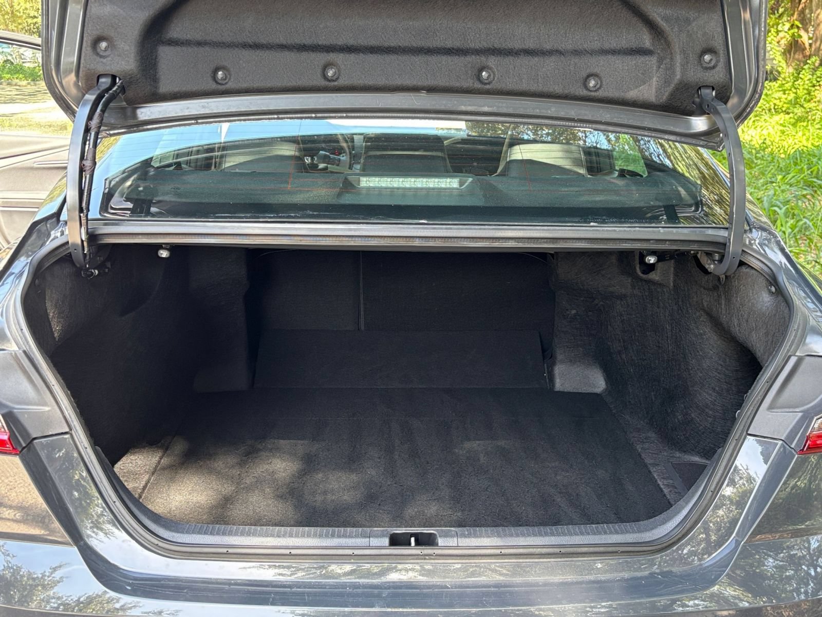 Used 2026 Toyota Camry SE FWD image 30