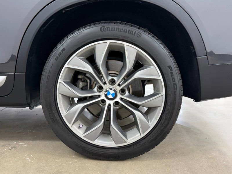 Used 2018 BMW X4 xDrive28i image 12