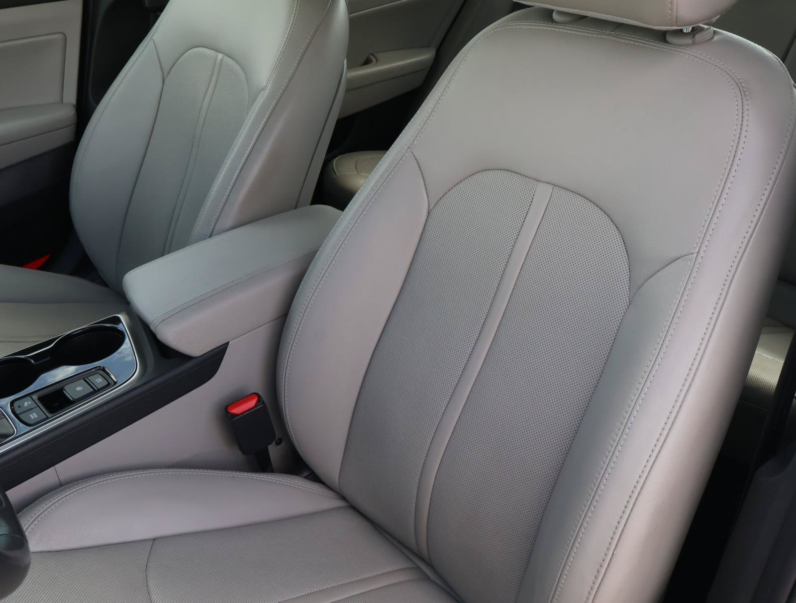 Used 2019 Hyundai Sonata Limited w/ Ultimate Package 04 FWD image 11