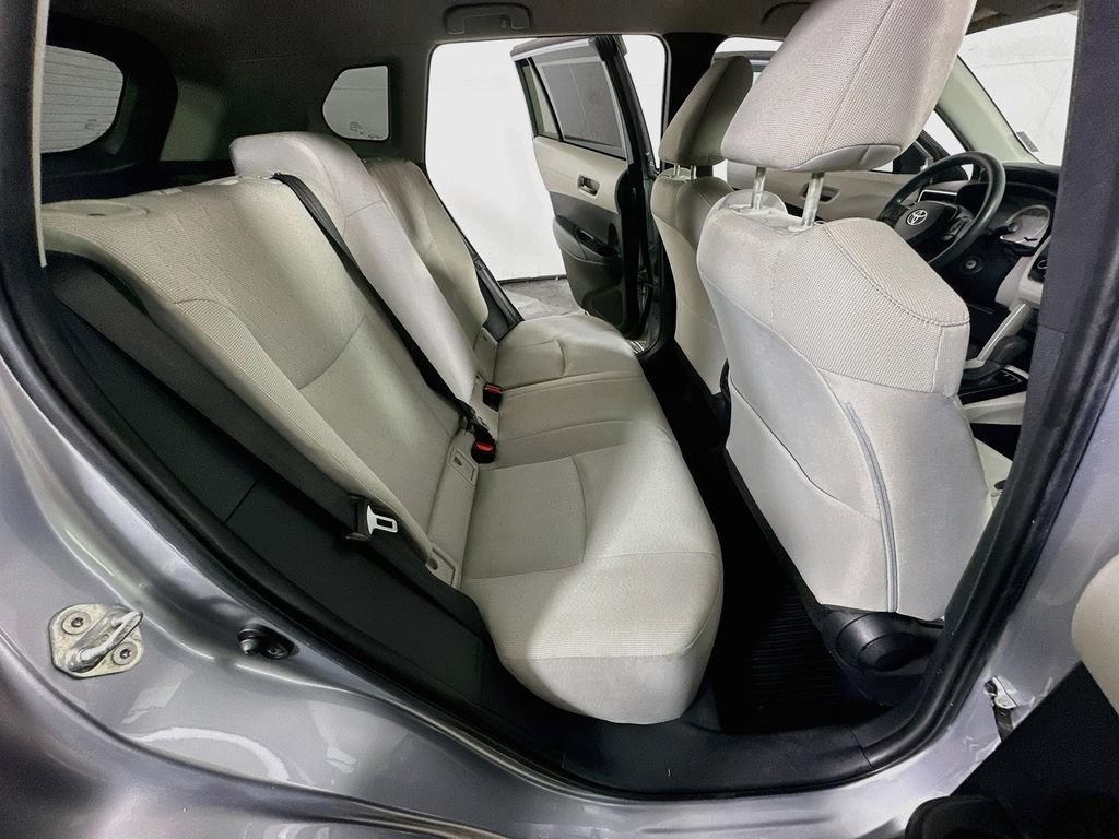 Used 2022 Toyota Corolla Cross L FWD image 11
