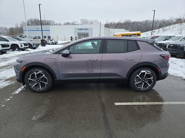 New 2026 Chevrolet Equinox EV LT image 2