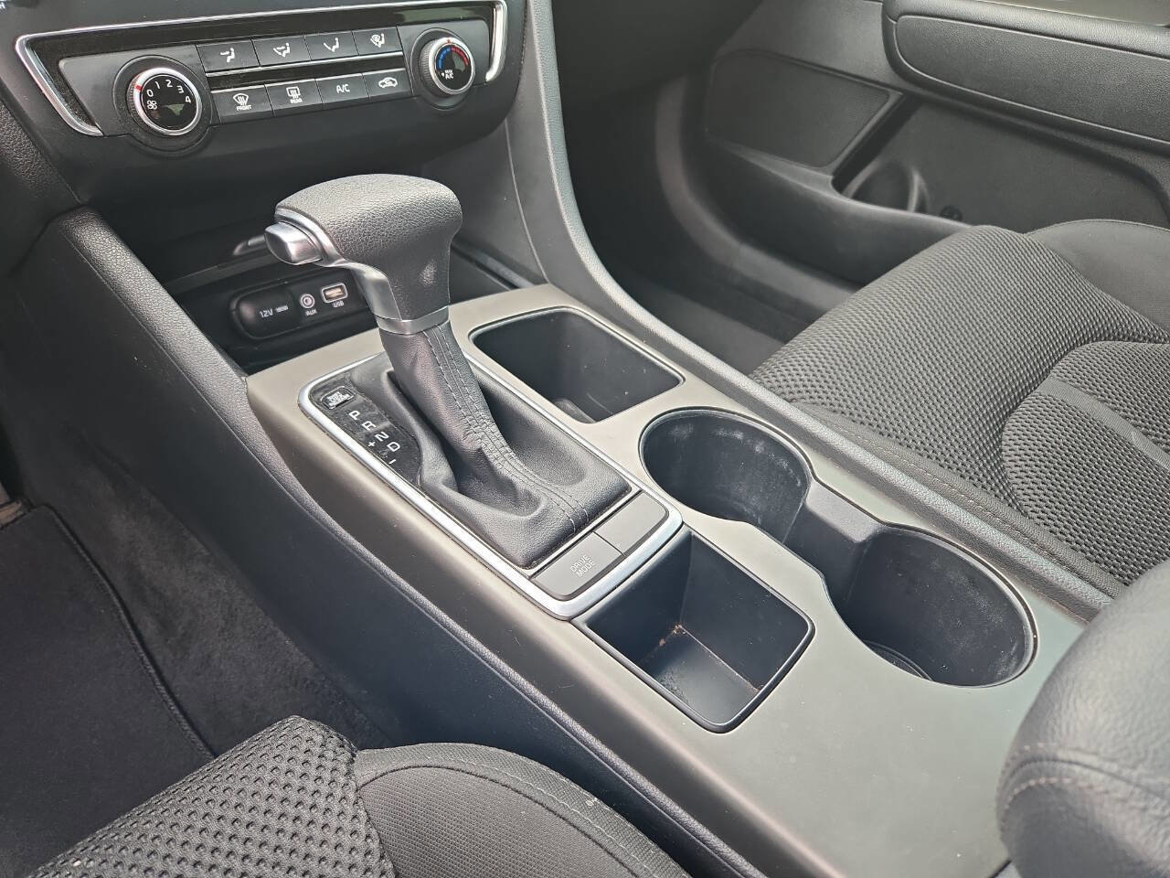 Used 2020 Kia Optima LX image 38