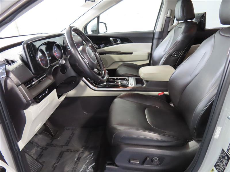 Used 2022 Kia Carnival SX image 16