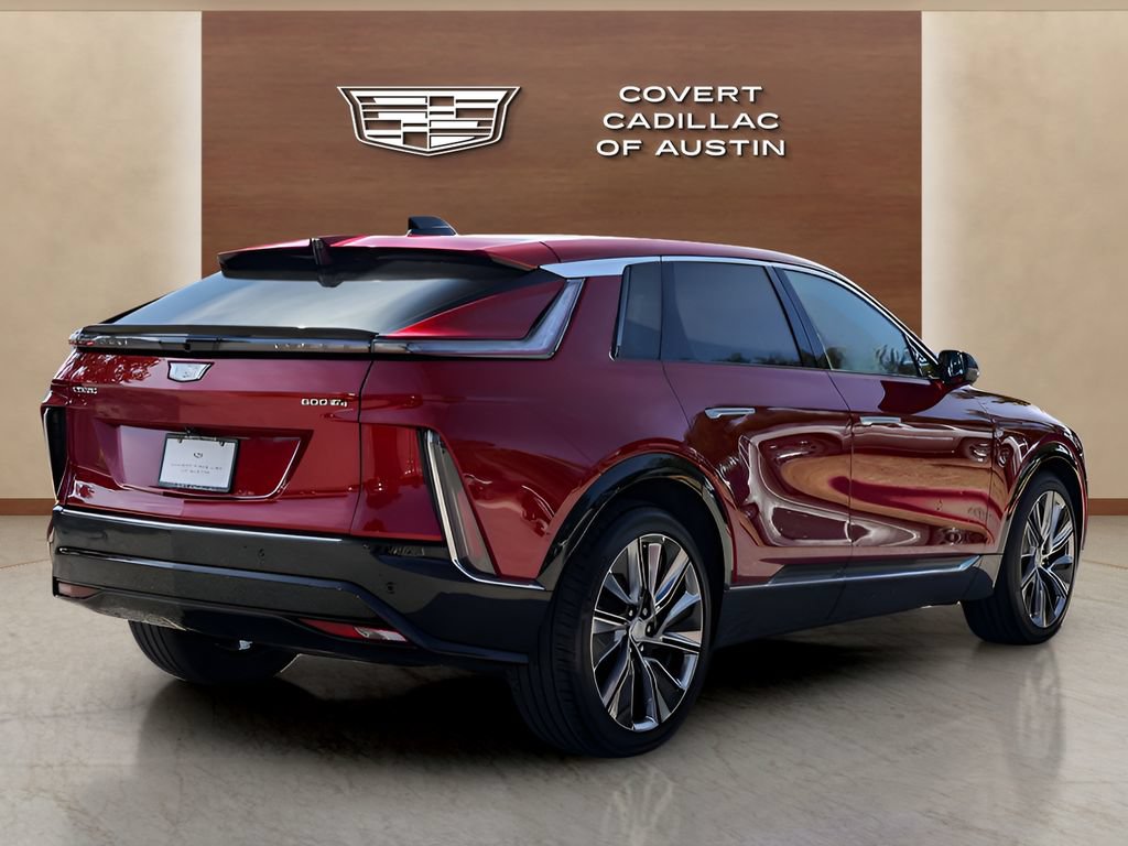 Certified 2025 Cadillac Lyriq Luxury w/ LPO, Floor Liner Package AWD/4WD image 4