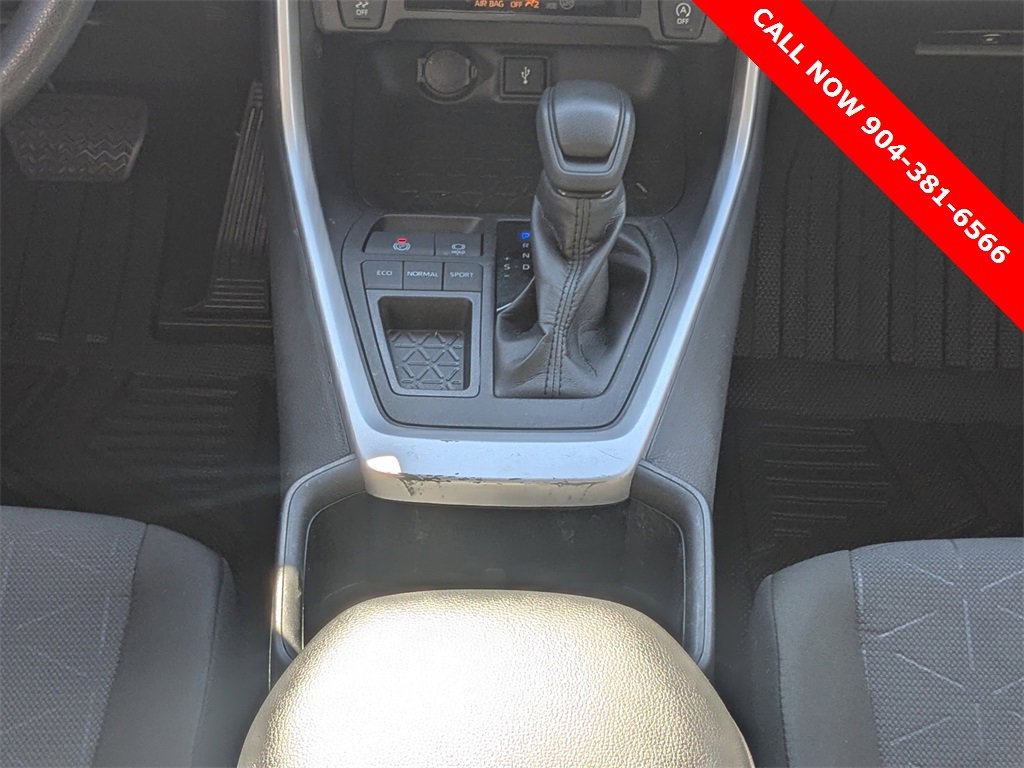 Used 2022 Toyota RAV4 XLE image 20