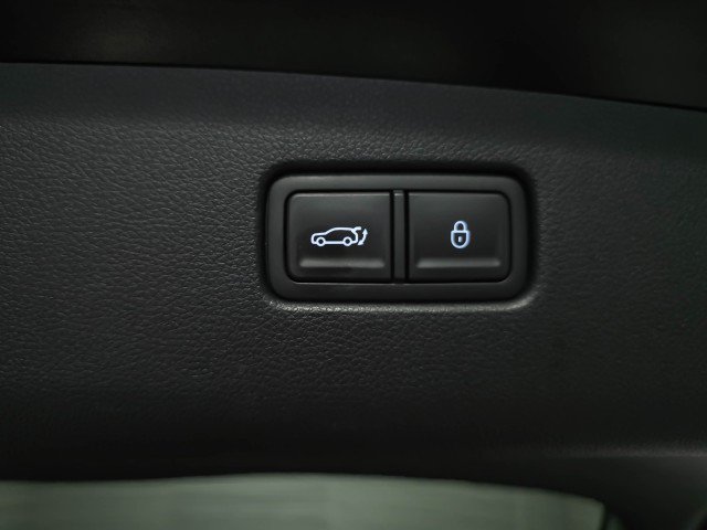 Used 2023 Genesis GV70 2.5T w/ Advanced Package AWD/4WD image 40