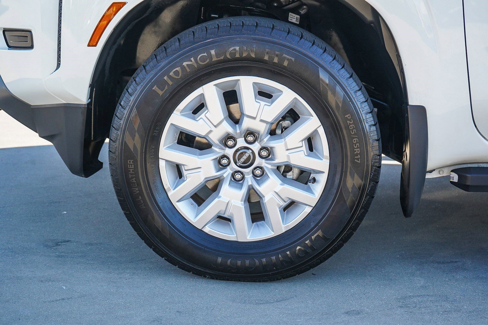 Used 2022 Nissan Frontier SV image 5