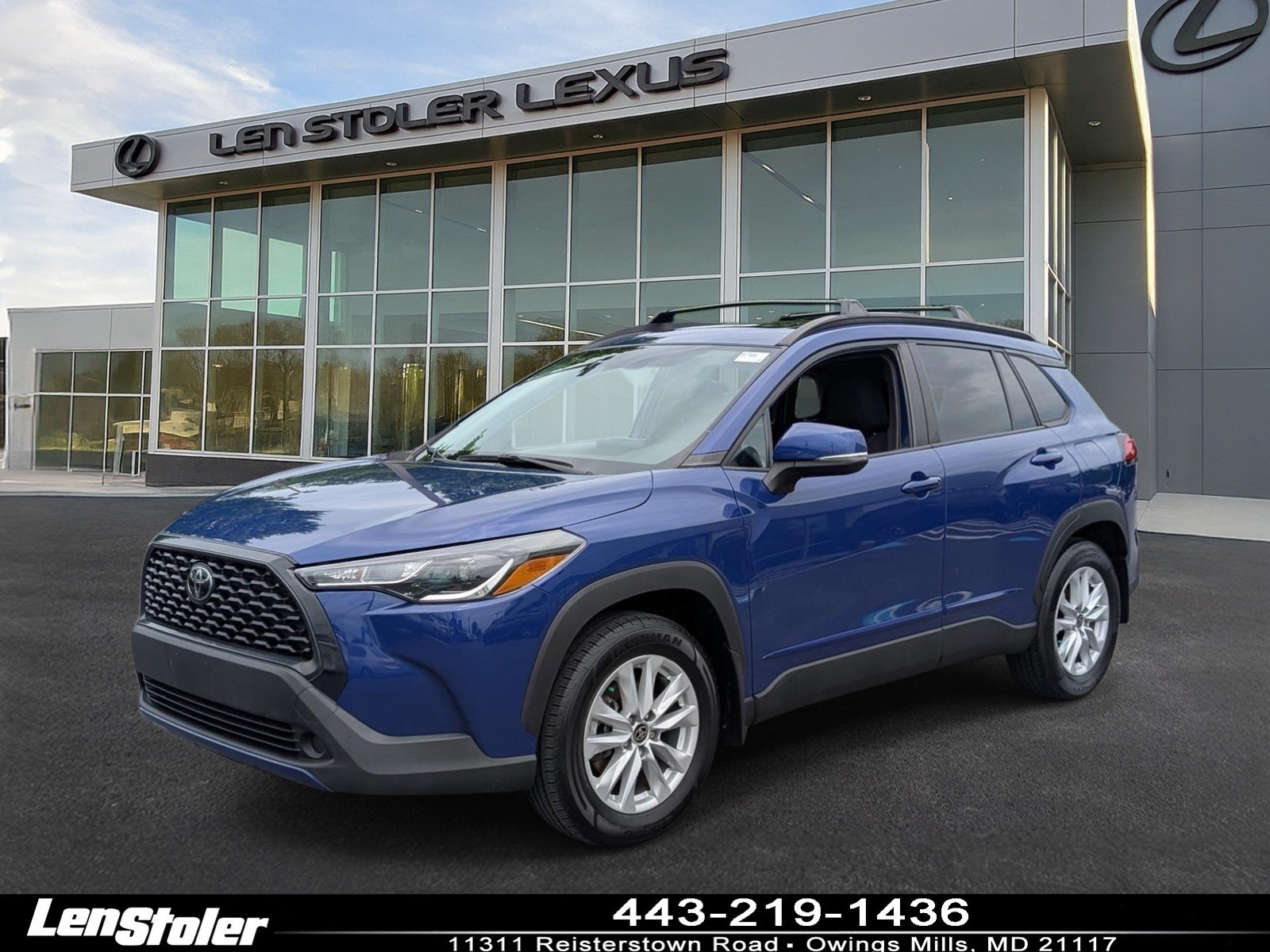 Used 2023 Toyota Corolla Cross LE w/ Moonroof Package AWD/4WD image 7