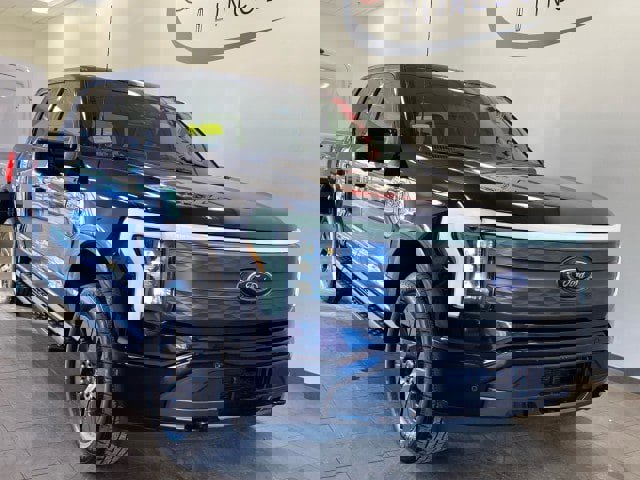 Used 2023 Ford F150 Lightning Lariat w/ Tow Technology Package image 2