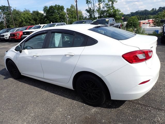 Used 2019 Chevrolet Cruze LS w/ LS Convenience Package FWD image 4