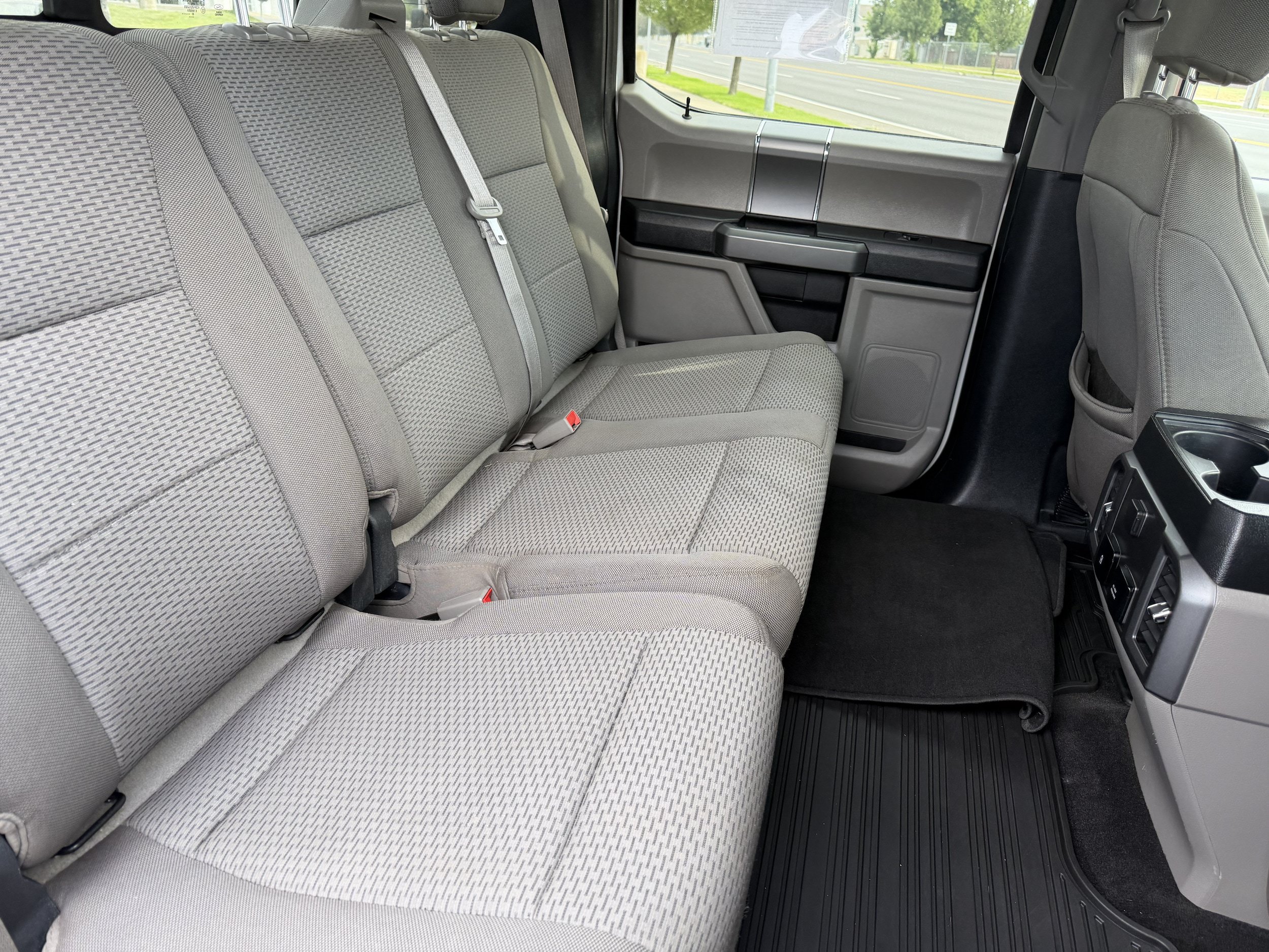 Used 2020 Ford F150 XLT w/ Equipment Group 302A Luxury AWD/4WD image 31
