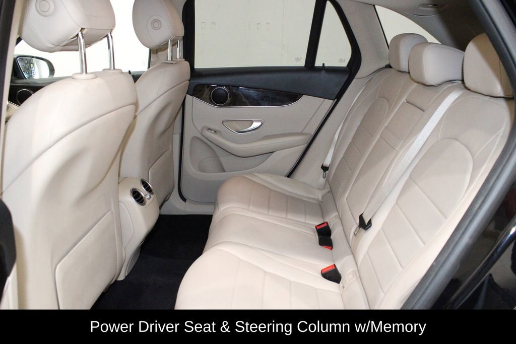 Used 2020 Mercedes-Benz GLC 300 4MATIC image 11