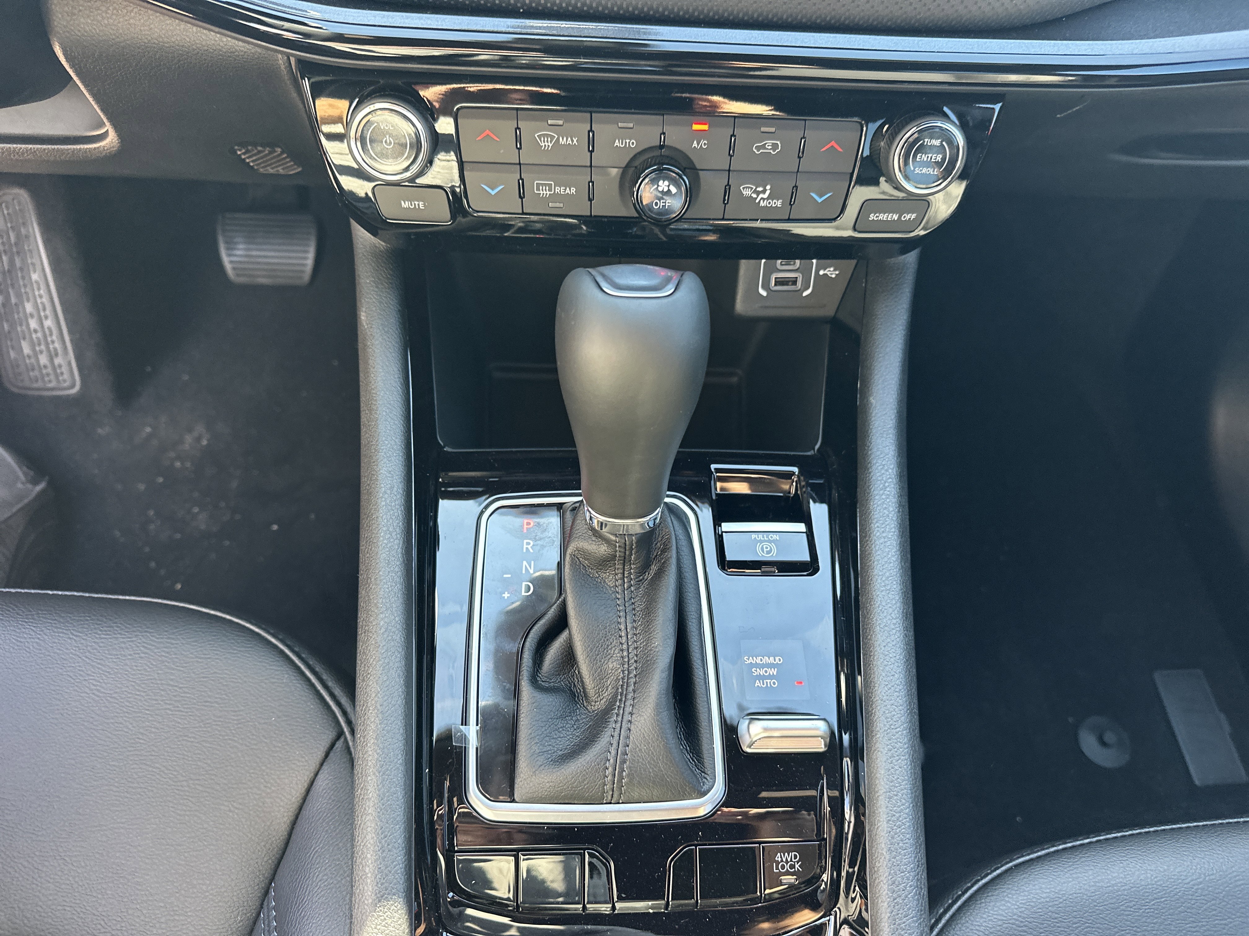 New 2026 Jeep Compass Latitude image 16